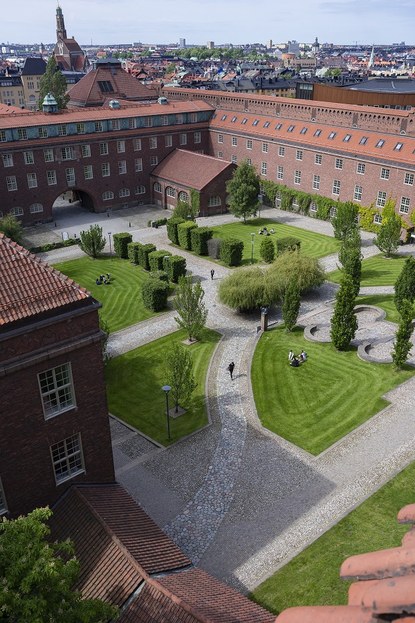 Courtyard of the main building